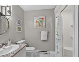 15 Rosenburg Street, photo 24
