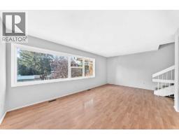2pc Bathroom - 410 Brae Glen Crescent Sw, Calgary, AB T2W1B6 Photo 6