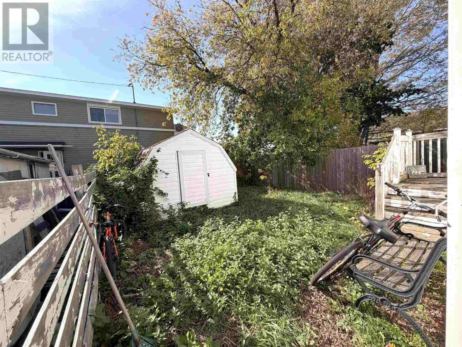 24 Pardee AVE - 5