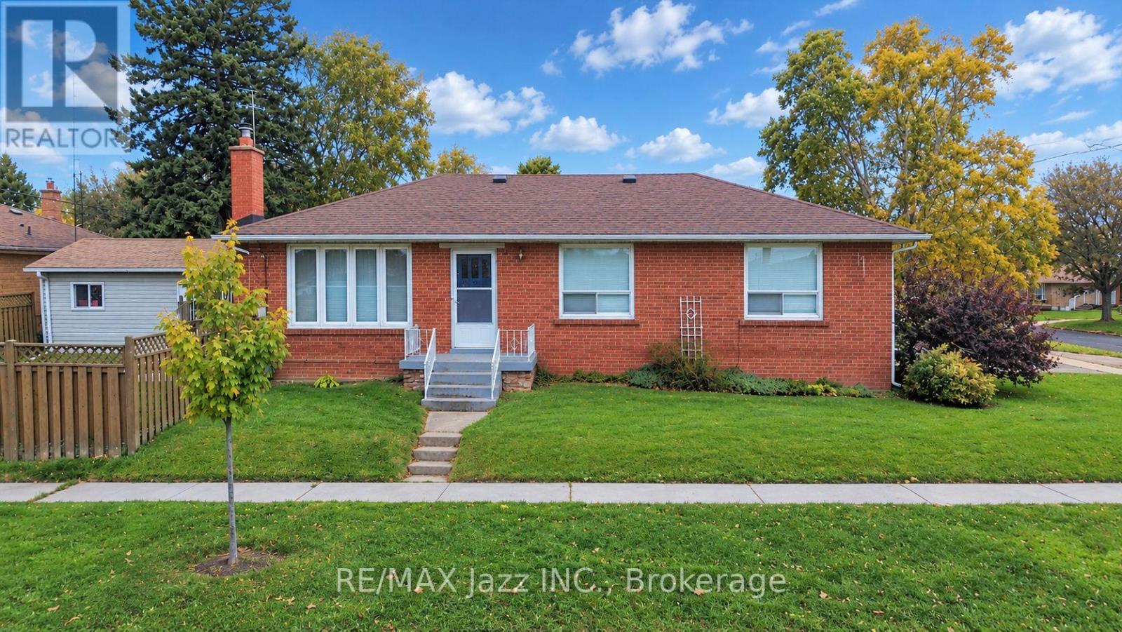 729 LAKEVIEW AVENUE - 1