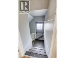 698 King Street W, Kitchener, ON N2G1E2 Photo 16