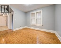 4pc Bathroom - 698 King Street W, Kitchener, ON N2G1E2 Photo 8