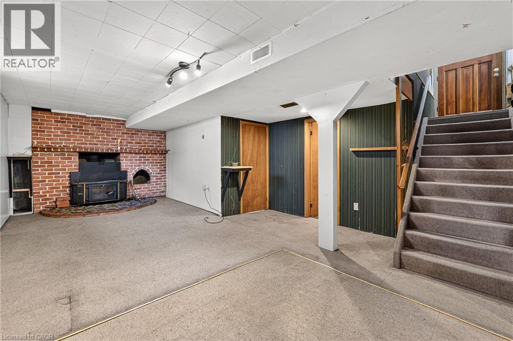 136 DOVER Street, photo 4