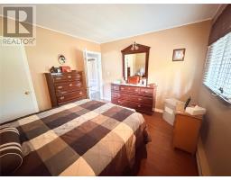 14 Earle Drive thumbnail 19