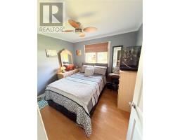 14 Earle Drive thumbnail 22