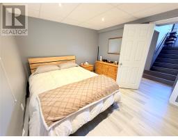 14 Earle Drive thumbnail 32