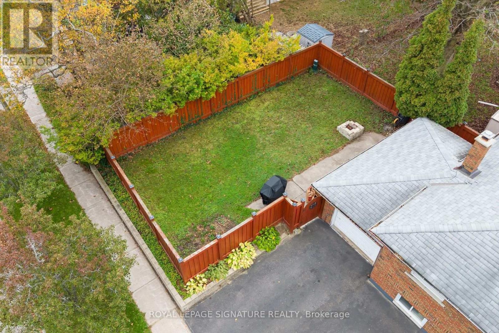 4 MOSS STREET - 24
