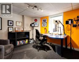 111 Hawksbrow Drive Nw, Calgary, AB T3G3B5 Photo 35