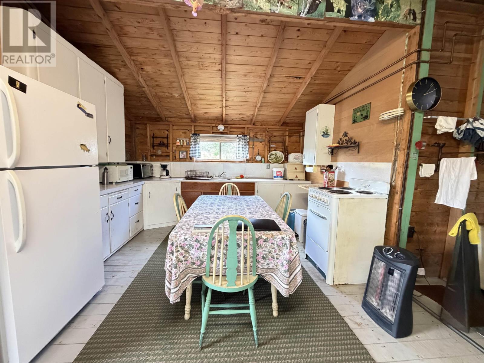 38 Burke Loop - 32