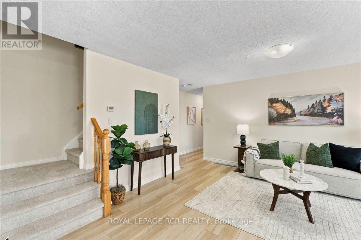 31 Montgomery Boulevard, Orangeville, ON photo 4