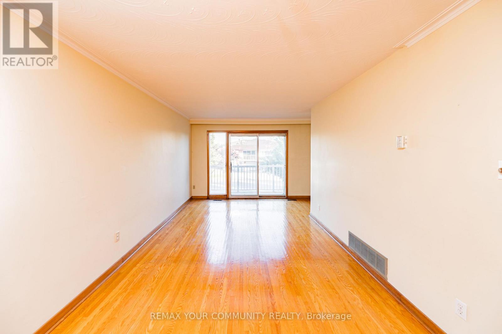 11 Anthia Drive, Toronto, ON photo 7
