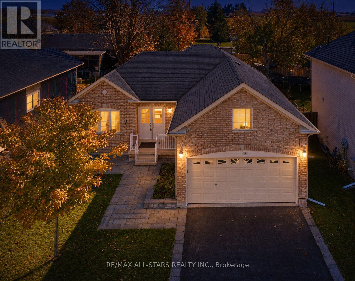 9 Maple Avenue East, Asphodel-Norwood, ON
