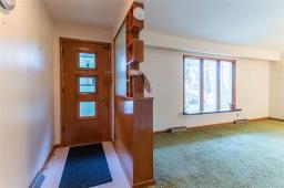 421 Victoria Avenue E, Winnipeg, MB R2C0E9 Photo 8