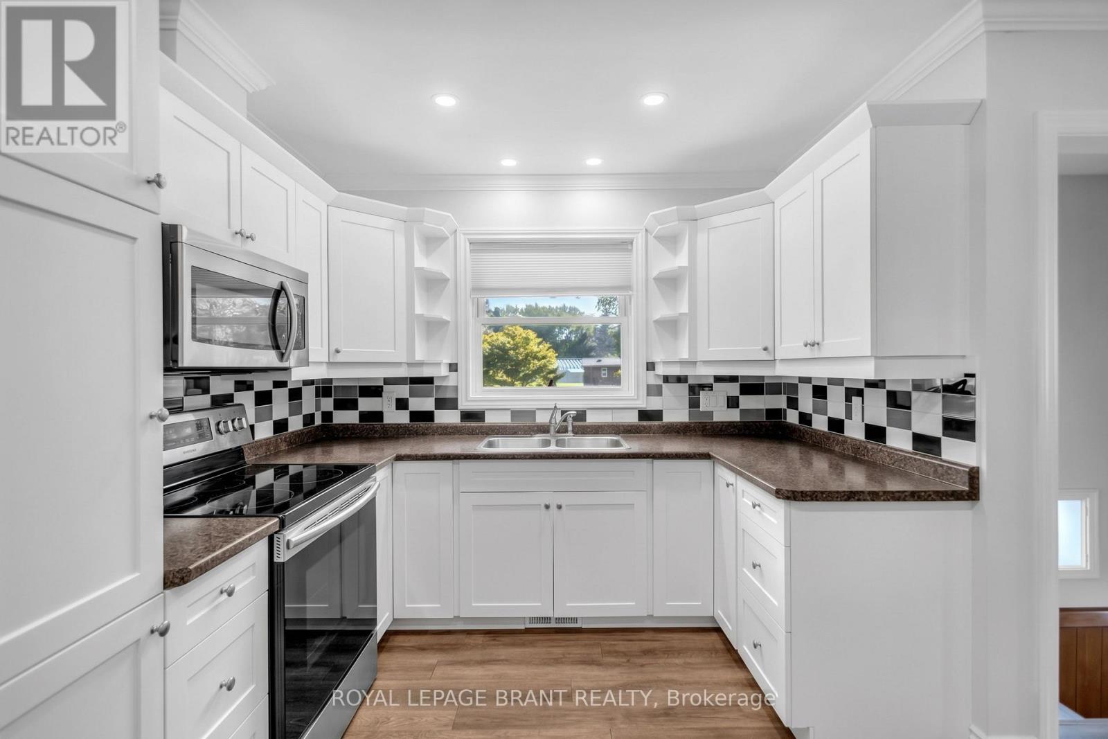 7 WILLOWDALE STREET - 11