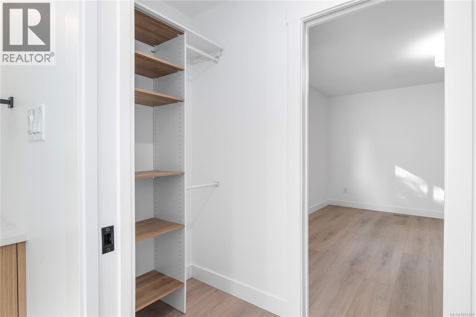 65 Barlow Rd - 33