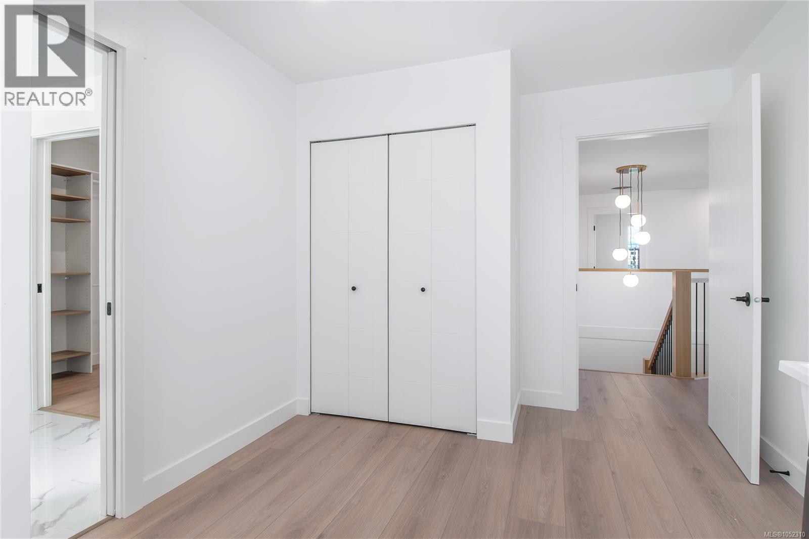 65 Barlow Rd - 36