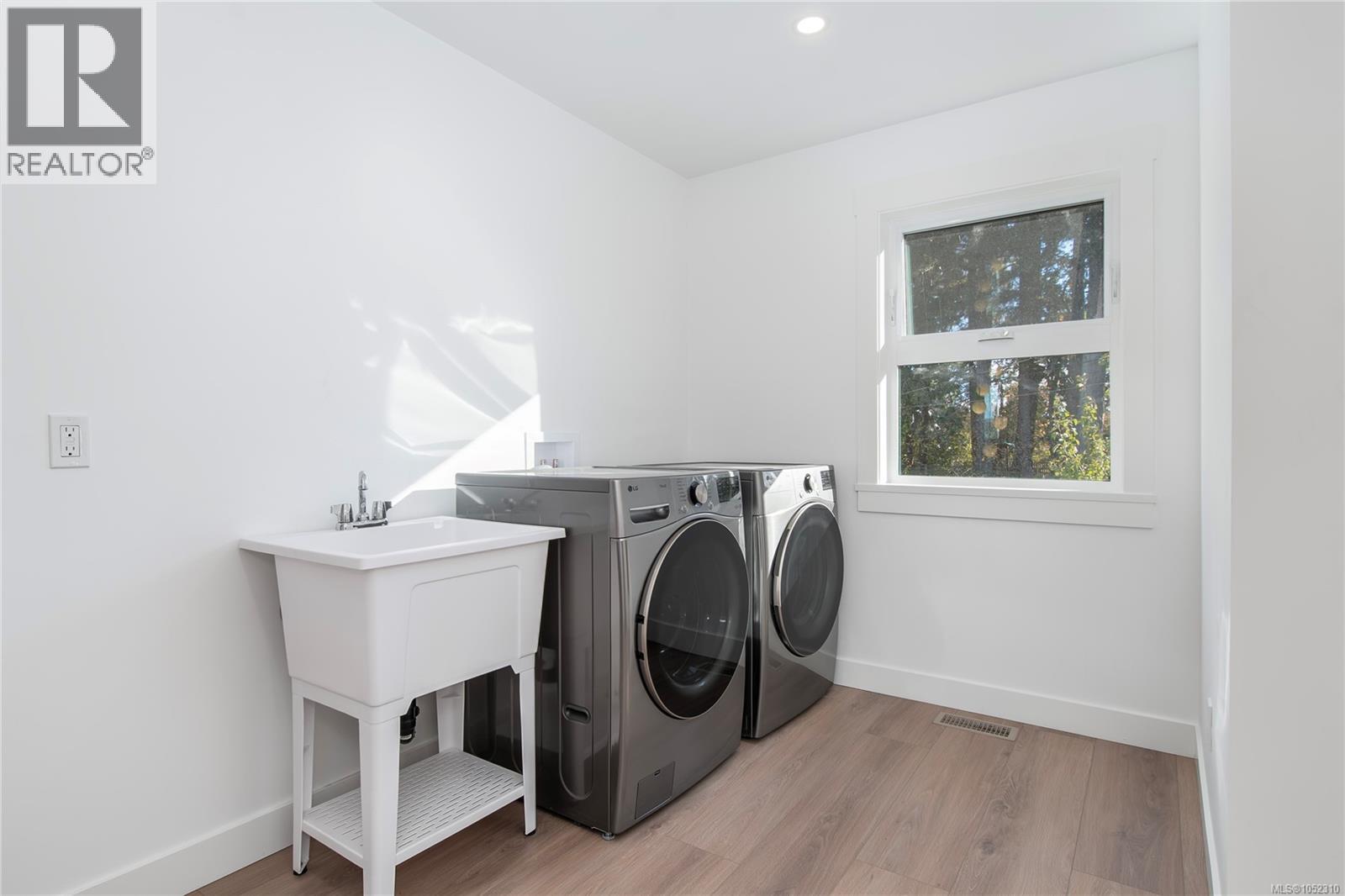 65 Barlow Rd - 37