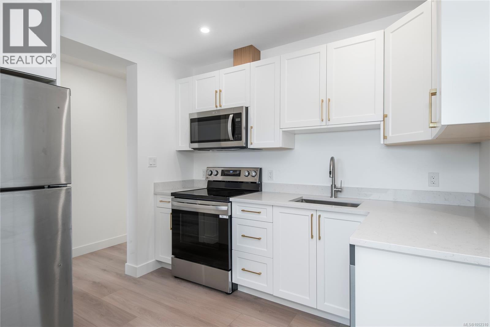 65 Barlow Rd - 42