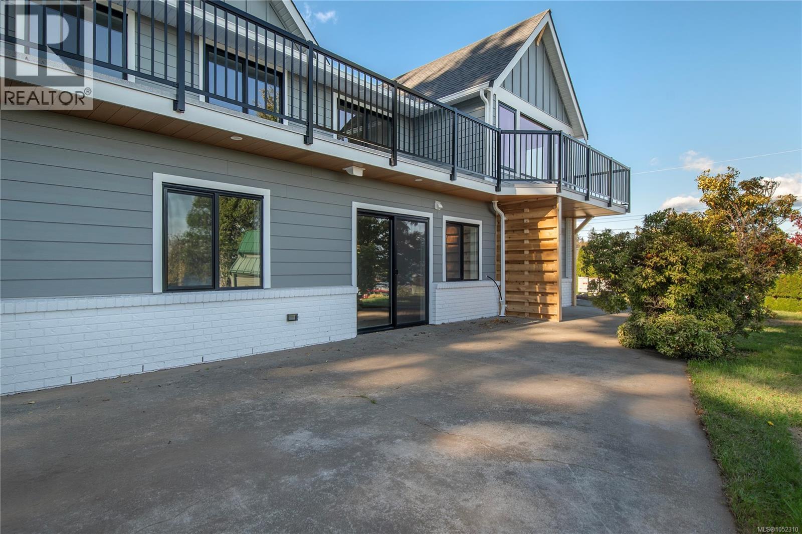 65 Barlow Rd - 65