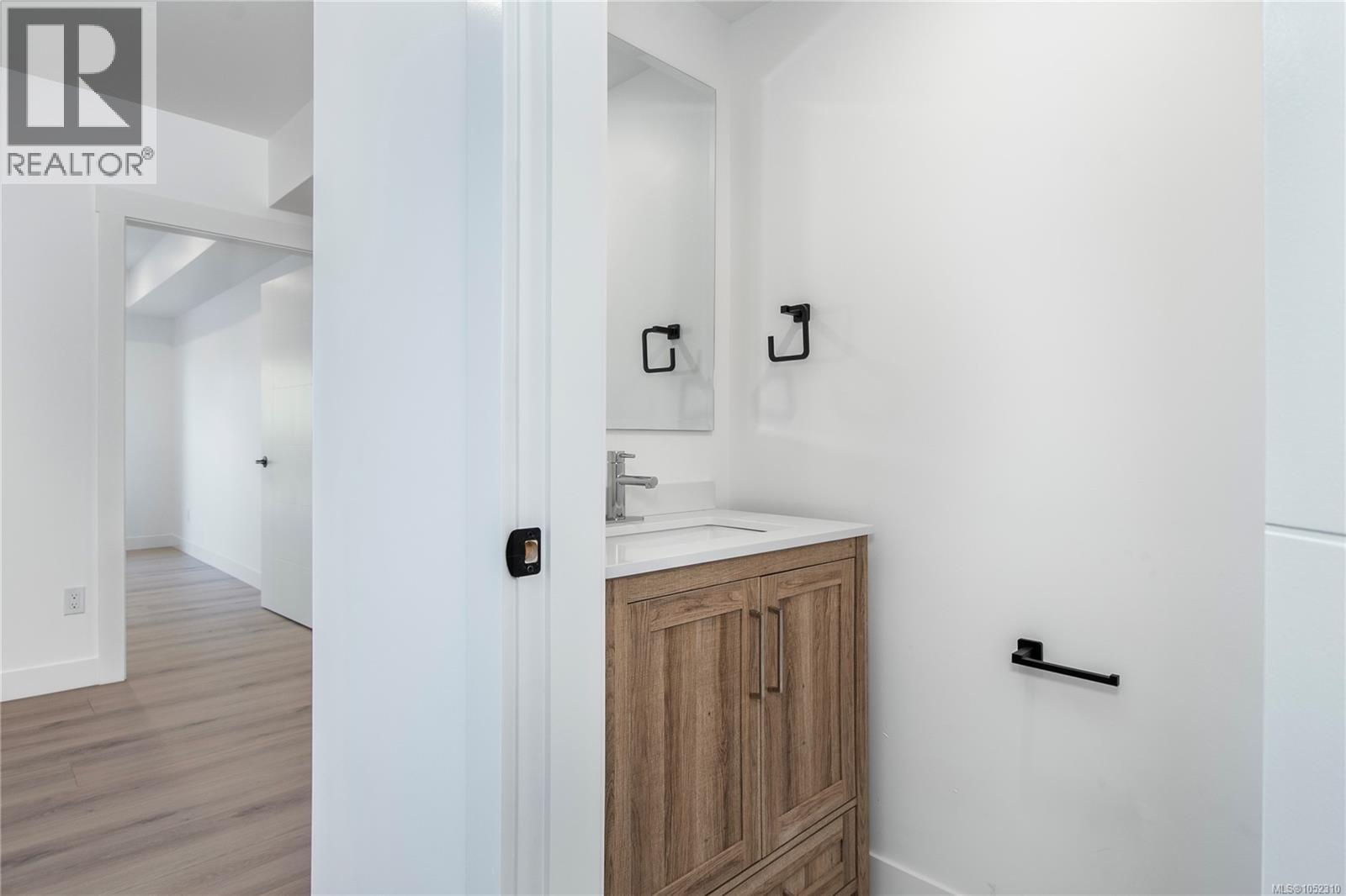 65 Barlow Rd - 8