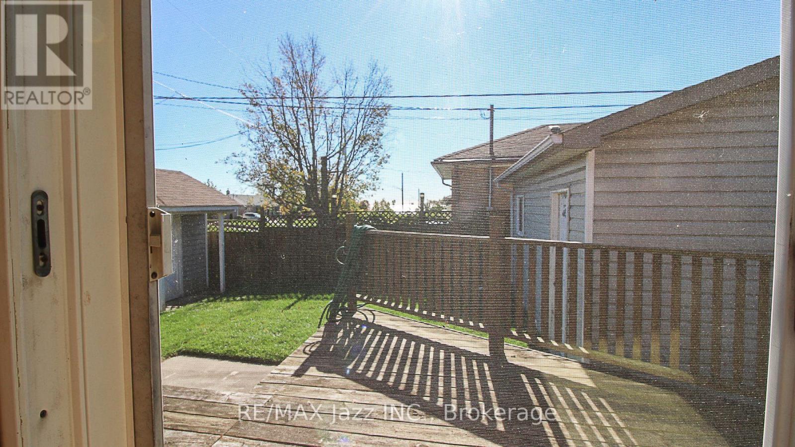 729 LAKEVIEW AVENUE - 20