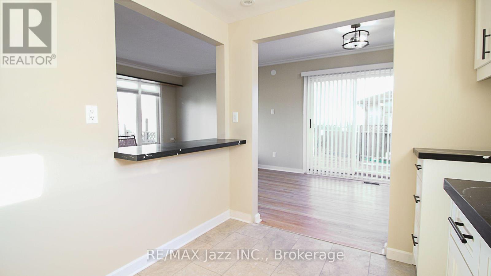 729 LAKEVIEW AVENUE - 9