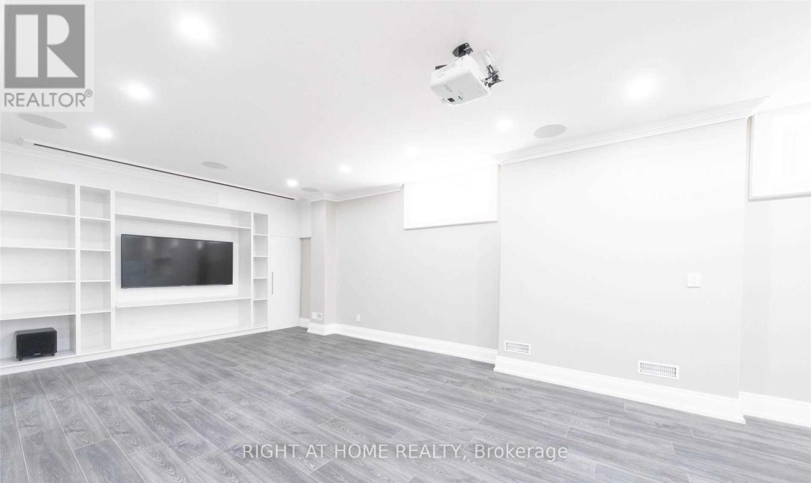 53 EAGLEWOOD BOULEVARD - 29