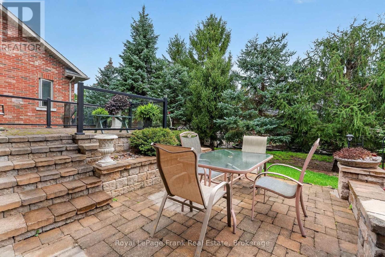 39 GREEN ARBOUR WAY - 37