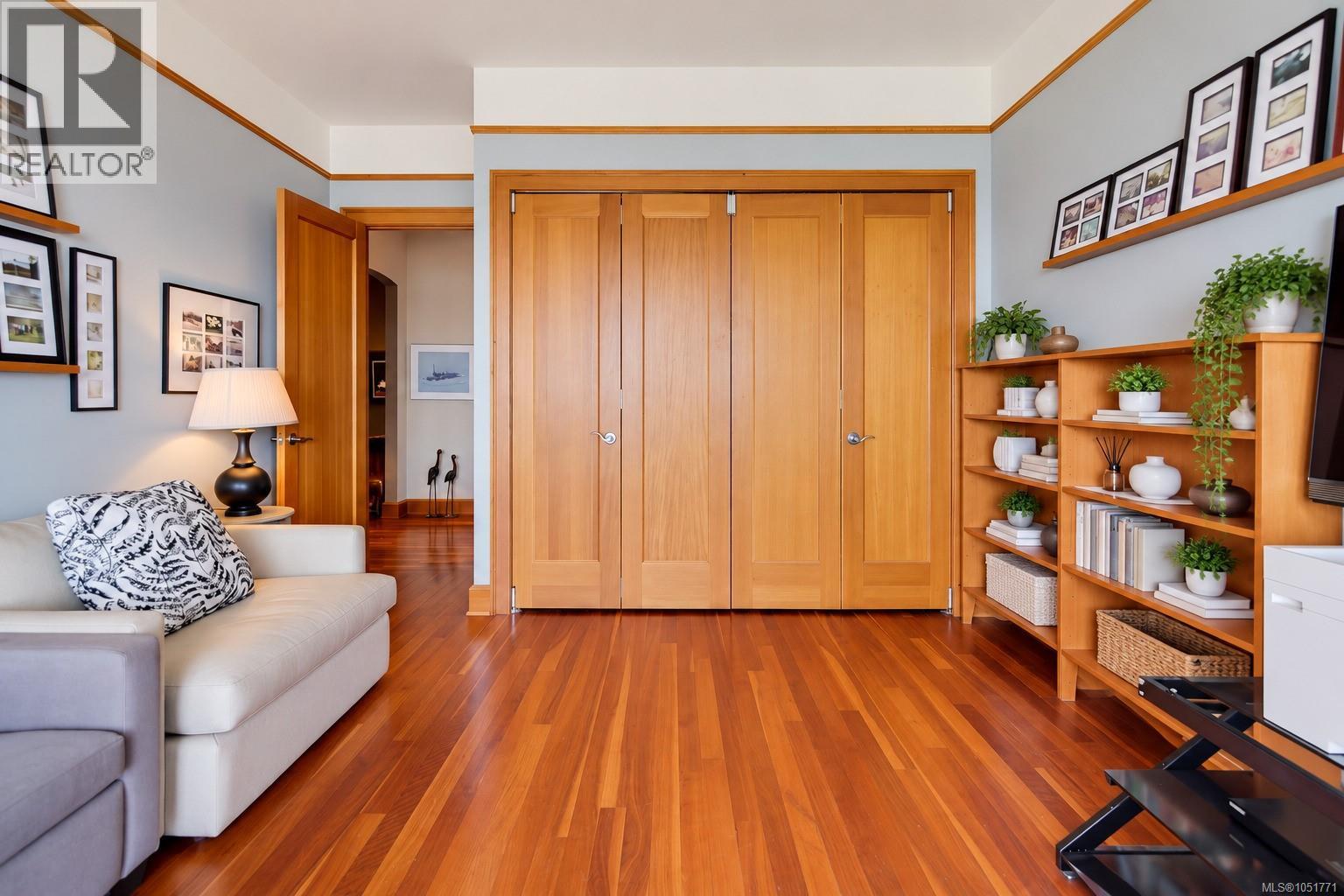  10487 Allbay Road, Sidney