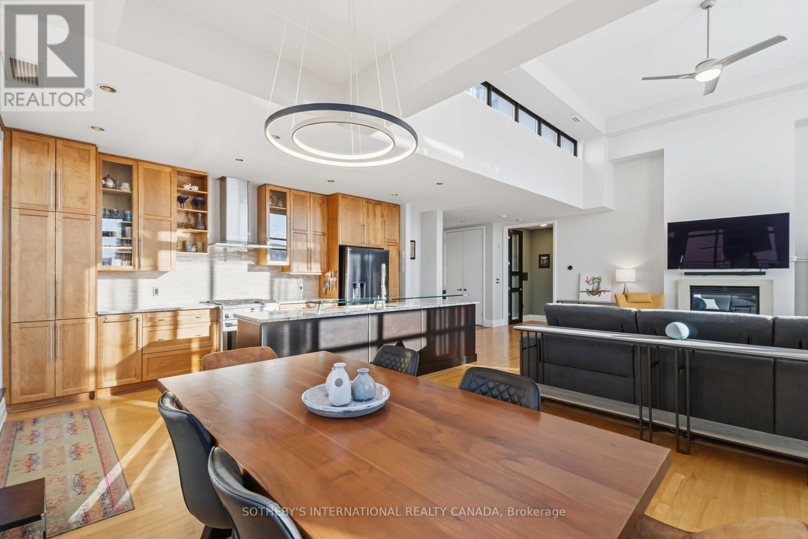 Condos for Sale in Ottawa – PH1 – 375 LISGAR STREET, Ottawa – By Peter Sagos - Image 20