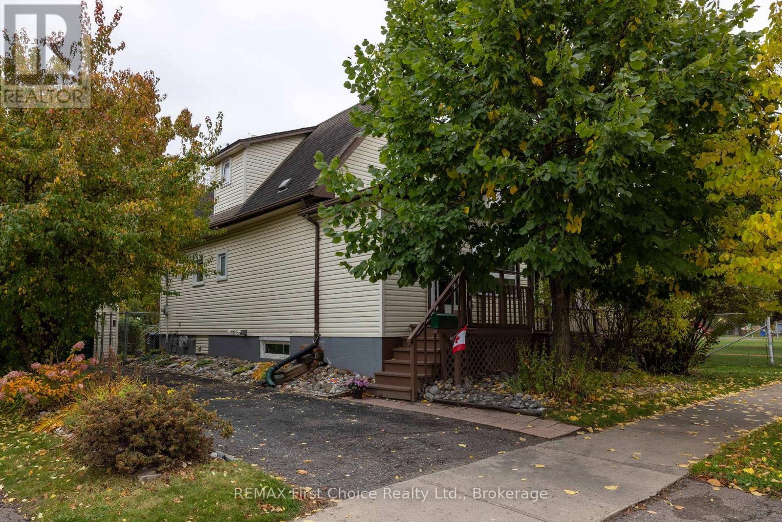 226 BALMORAL STREET - 33
