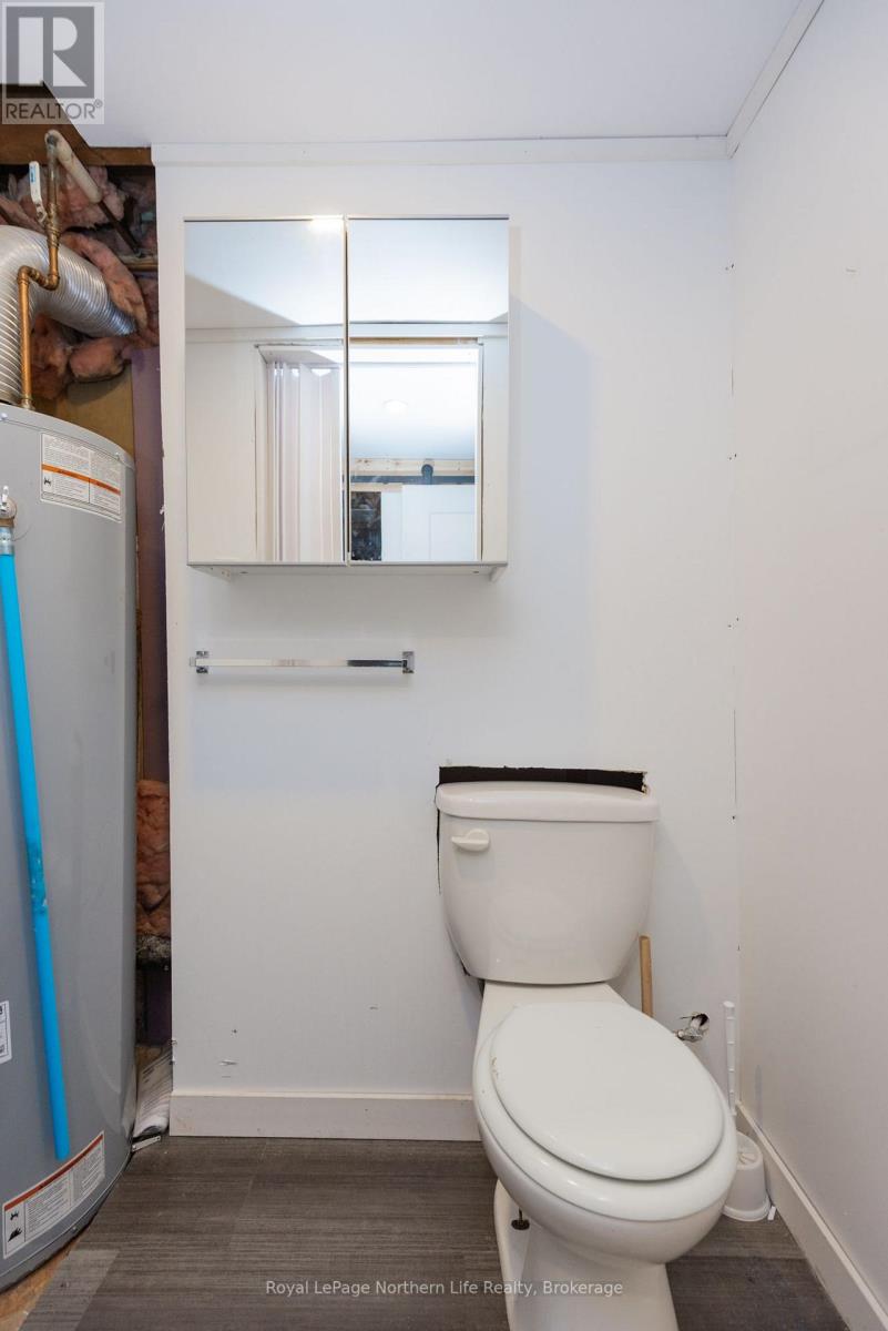 124 VINCENT AVENUE - 33