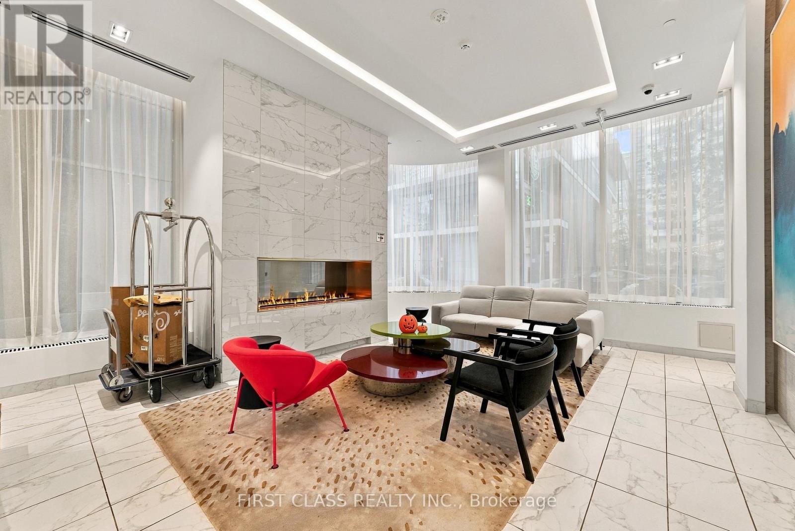 401- 238 Simcoe Street, Toronto, ON photo 2