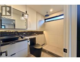 42 1/2 Strathcona Avenue, Brantford, ON N3S1T5 Photo 16