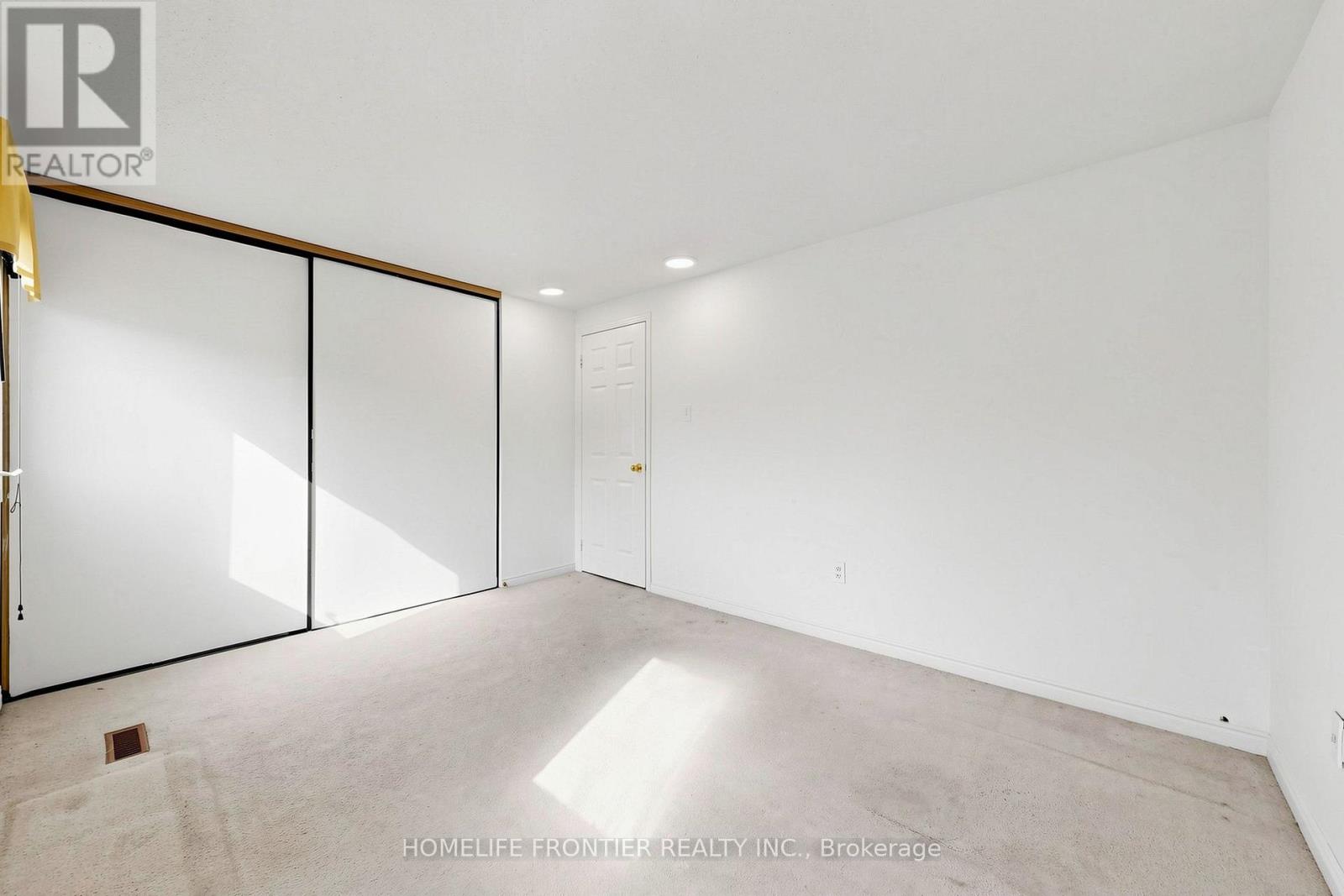 165 FRANK RIVERS DRIVE N - 32