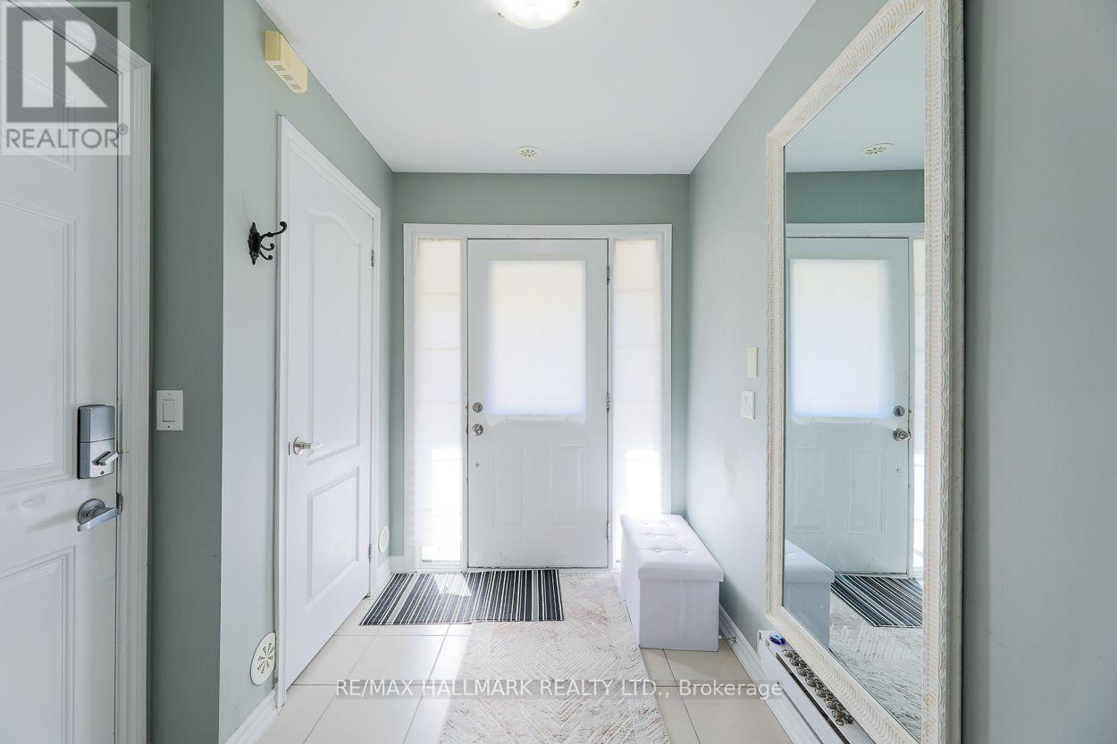 60 Nearco Crescent, Oshawa, ON photo 3
