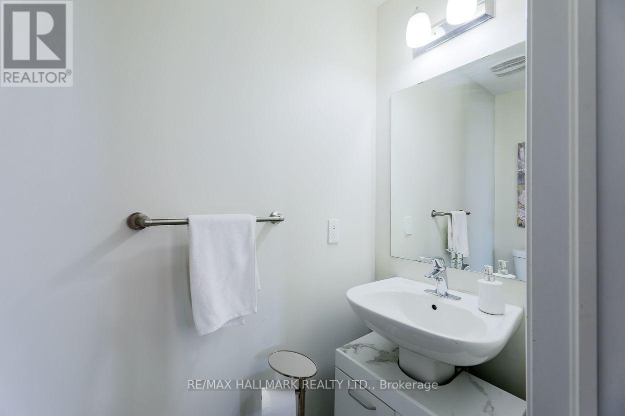 60 Nearco Crescent, Oshawa, ON photo 7