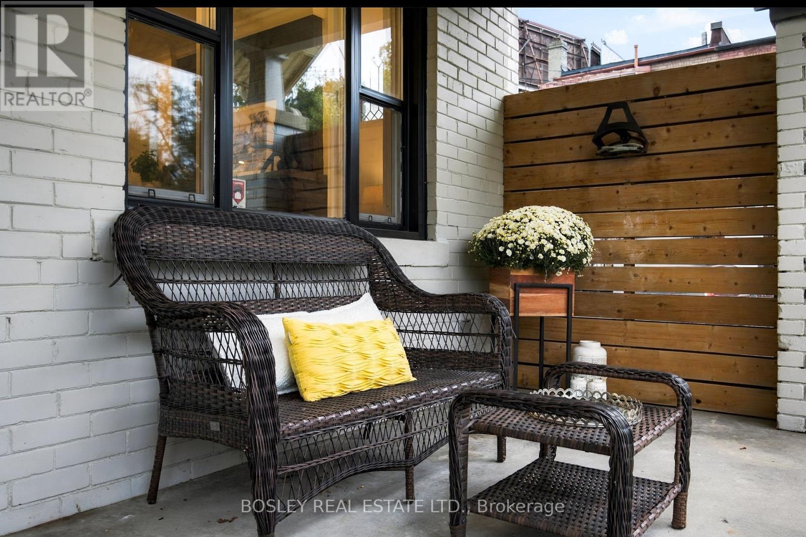 114 West Lynn Avenue, Toronto, ON photo 3