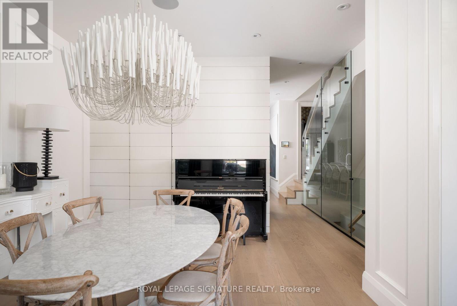 191 Deloraine Avenue, Toronto, ON photo 5