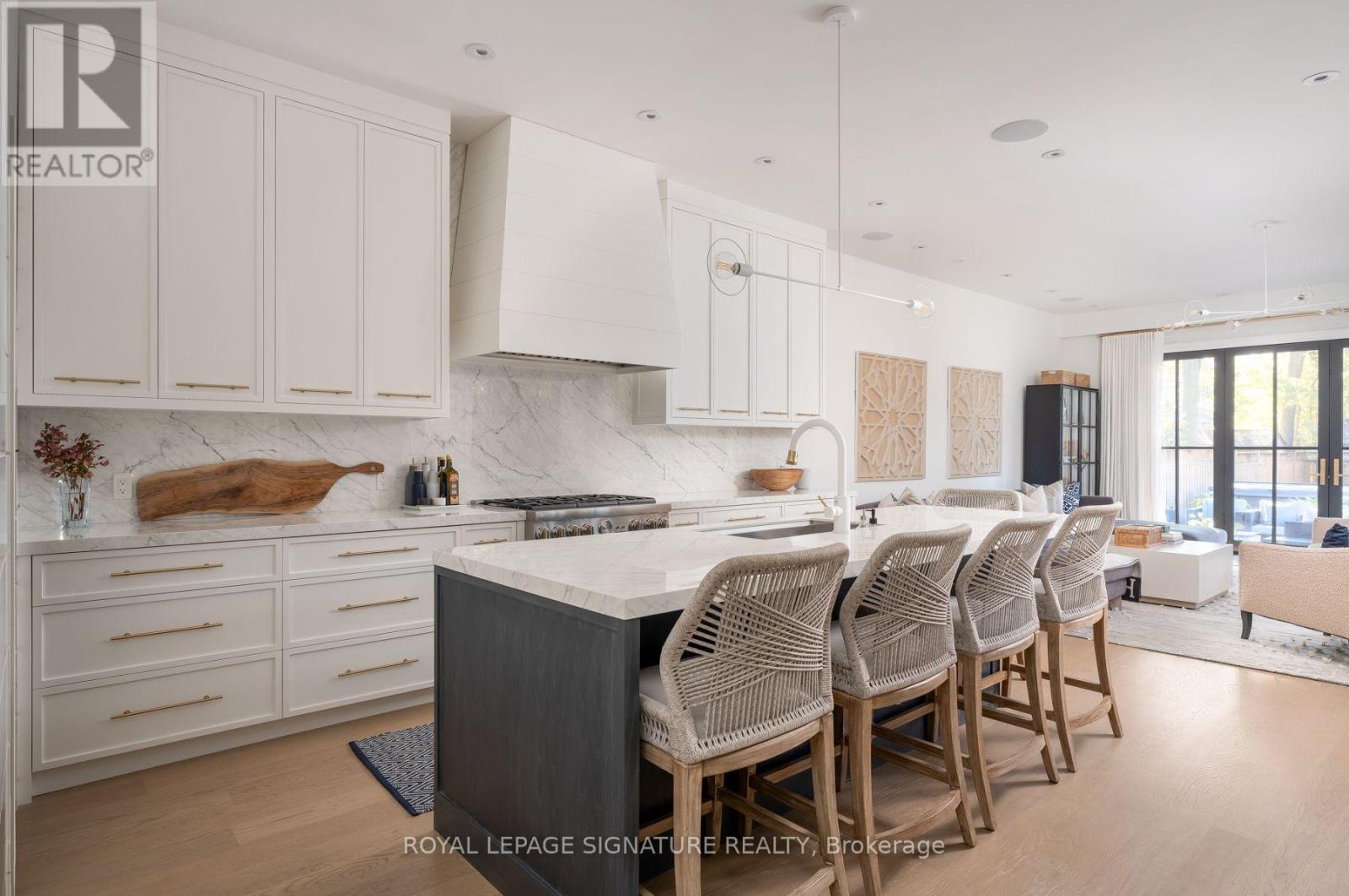 191 Deloraine Avenue, Toronto, ON photo 7
