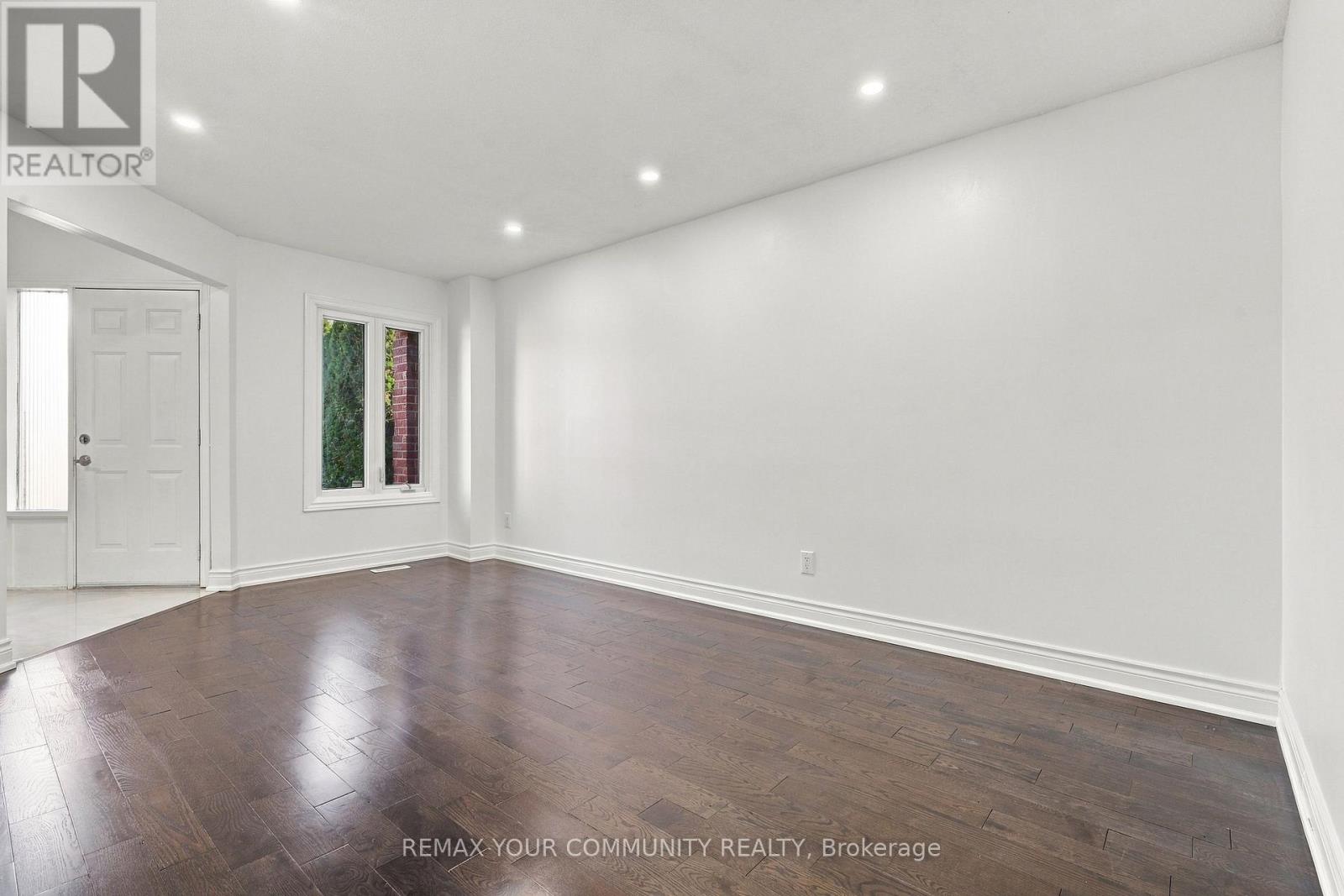 205 Hupfield Trail, Toronto, ON photo 11