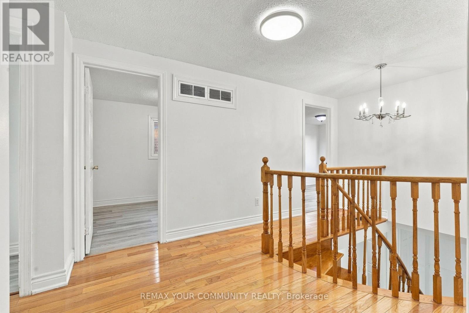 205 Hupfield Trail, Toronto, ON photo 19