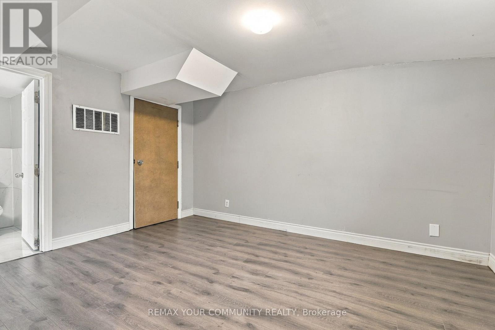 205 Hupfield Trail, Toronto, ON photo 42