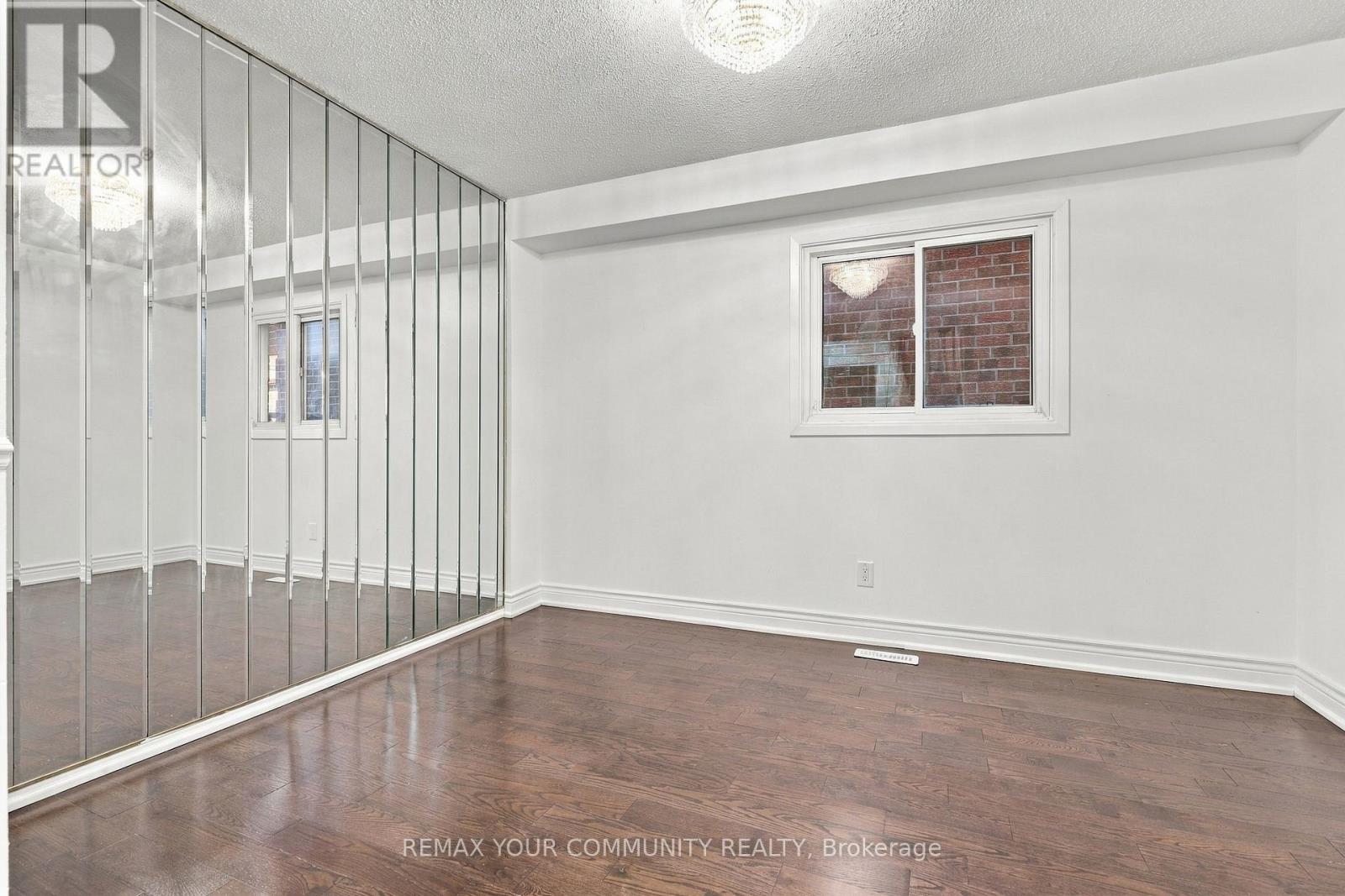 205 Hupfield Trail, Toronto, ON photo 8