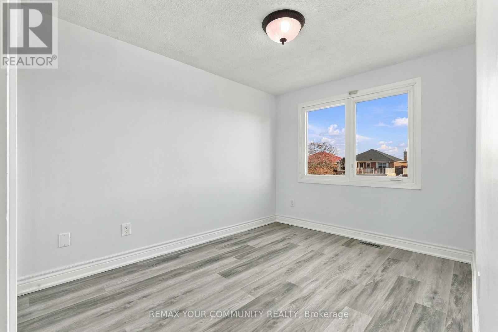 205 Hupfield Trail, Toronto, ON photo 32