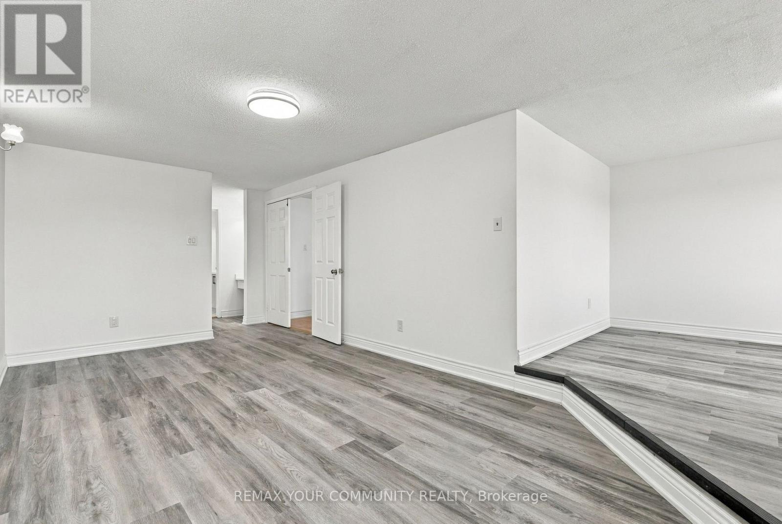 205 Hupfield Trail, Toronto, ON photo 21