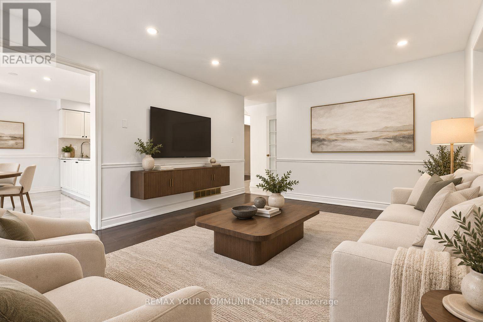 205 Hupfield Trail, Toronto, ON photo 9