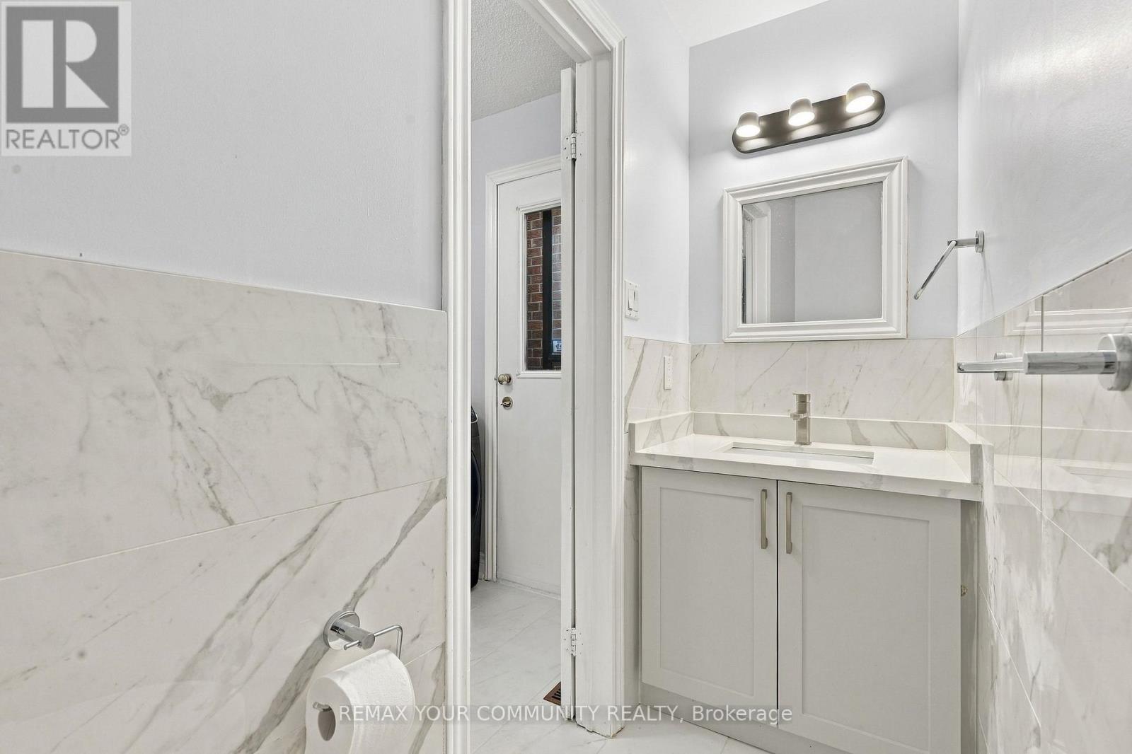 205 Hupfield Trail, Toronto, ON photo 17