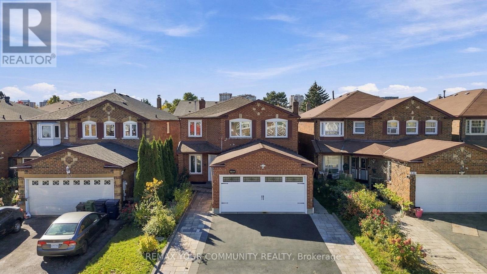 205 Hupfield Trail, Toronto, ON photo 49