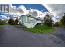 7 Pondside Hill thumbnail 3